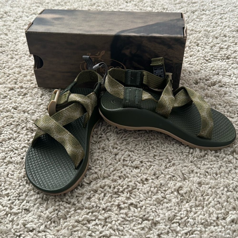 Kids Chaco sandals brand new!